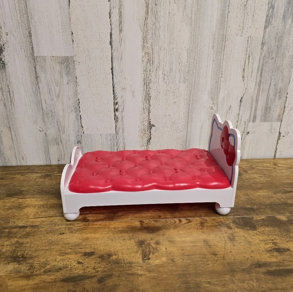 Hello Kitty Red and White Bow 13 Inch Doll Bed - Picture 2 of 7